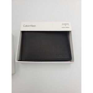 Calvin Klein Leather Black Pebble Billfold Wallet Item 7967596 New In Box